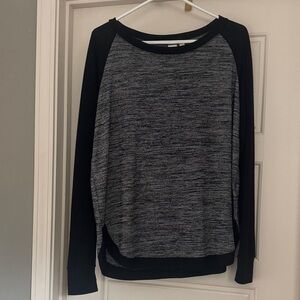 GAP Black and Gray Knit Top - Size M - NWT